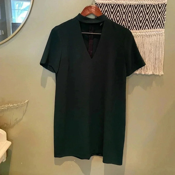 ZARA DARK EMERALD GREEN SHORT SLEEVE KEYHOLE NECK MINI DRESS SIZE S - Picture 3 of 10